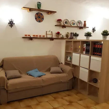 Chalet Charming With Terrace In Lavinaio - 32 M² *